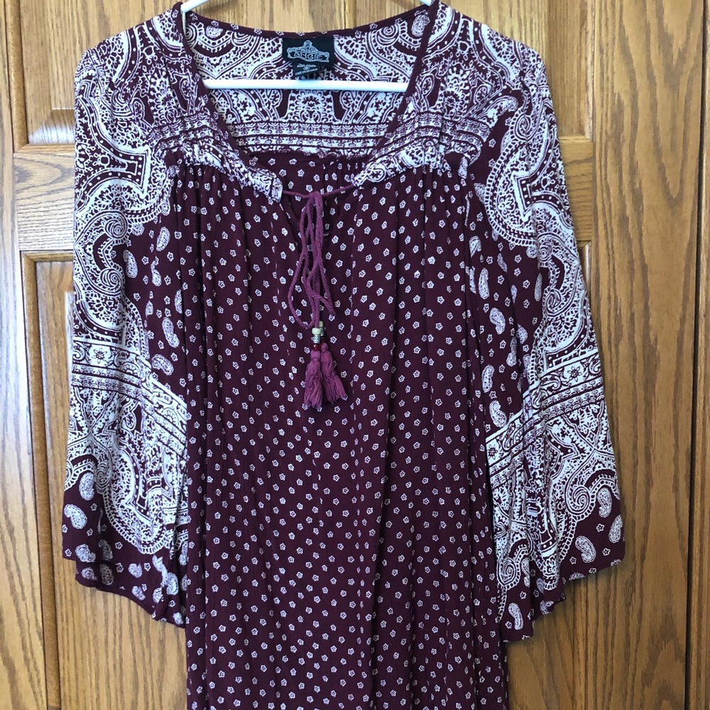 Patterned maroon blouse